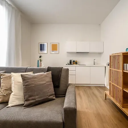 Emilia Young Apartamento Módena