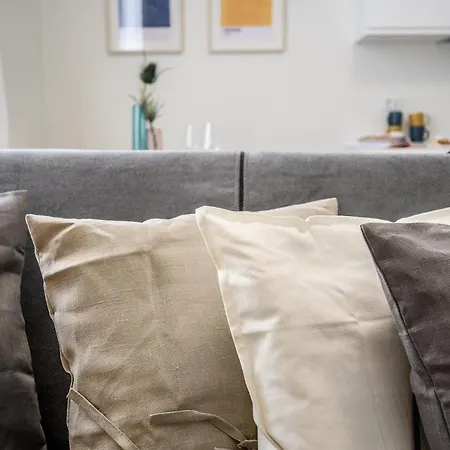 Emilia Young Apartmán